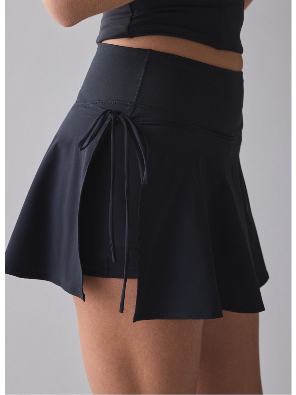 🟤NWT OUT FROM UNDER by URBAN OUTFITTERS Woven Wrap Mini Skort in Black